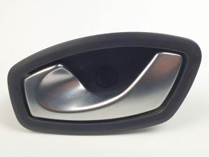 MANETA INTERIOR TRASERA IZQUIERDA 826730001R RENAULT SCENIC III (JZ) Autodesguaces Alicante