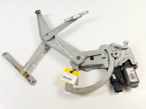 ELEVALUNAS DELANTERO DERECHO 93389552 OPEL MERIVA Autodesguaces Alicante