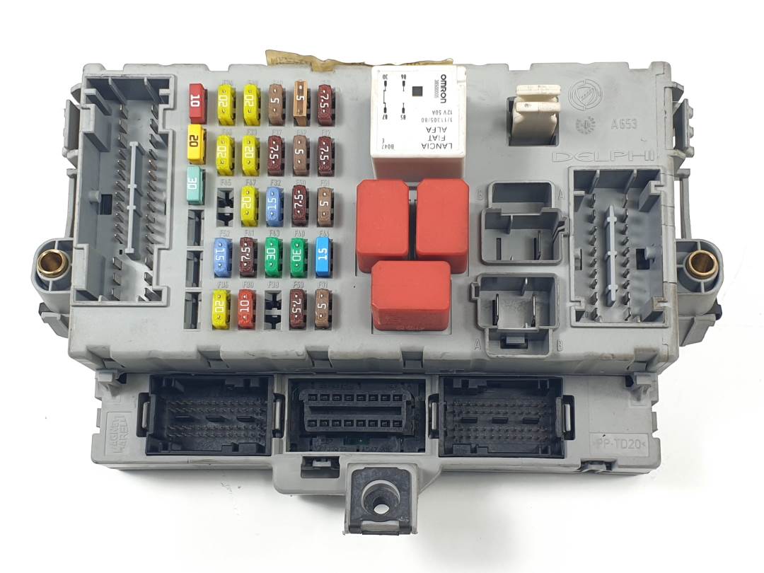 CAJA RELES / FUSIBLES - 51826180 - FIAT - BRAVO (198)