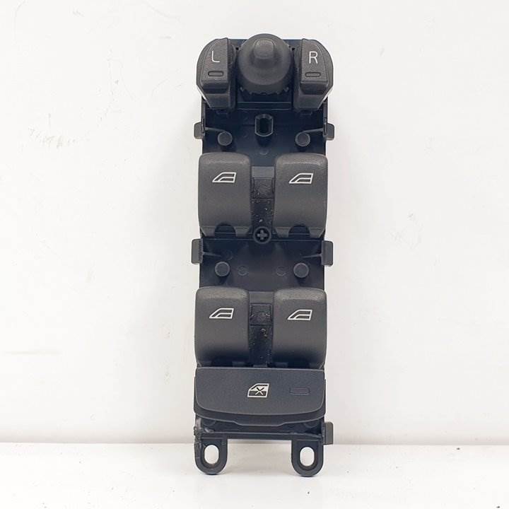 MANDO ELEVALUNAS DELANTERO IZQUIERDO - 31334881 - VOLVO - V70 FAMILIAR