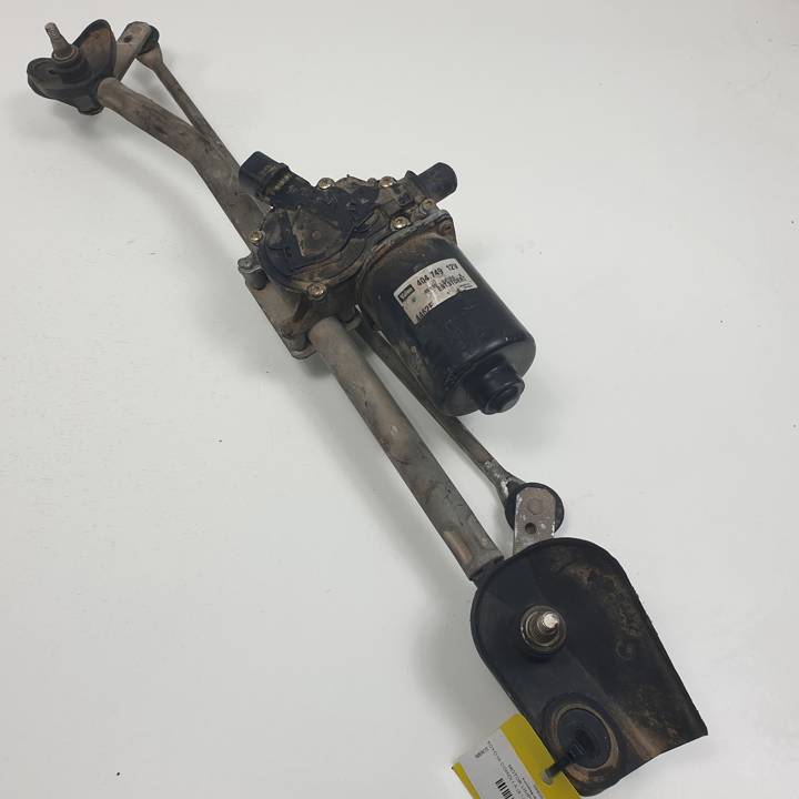 MOTOR LIMPIA DELANTERO 8511002100A TOYOTA COROLLA (E12) Autodesguaces Alicante