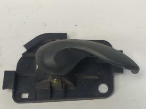 MANETA INTERIOR TRASERA DERECHA FIAT PUNTO BERLINA (188) Autodesguaces Alicante