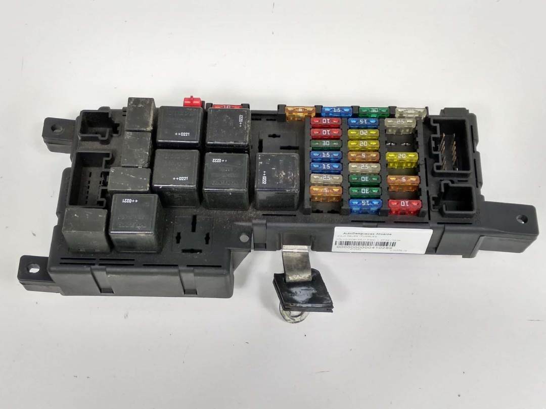 Boîte à fusibles / relais - 518784202 - VOLVO - XC90