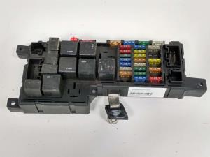 CAJA RELES / FUSIBLES 518784202 VOLVO XC90 Autodesguaces Alicante