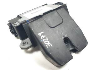 CERRADURA MALETERO / PORTON 3M51R442A66AN FORD FOCUS BERLINA (CAP) Autodesguaces Alicante