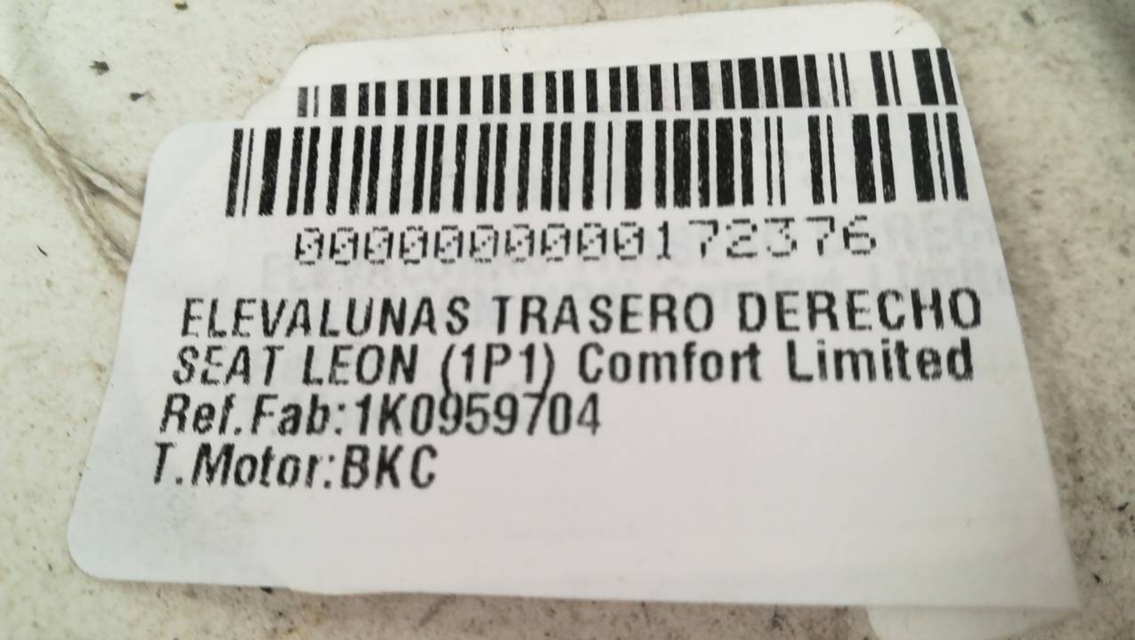 ELEVALUNAS TRASERO DERECHO