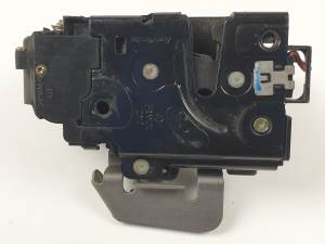 CERRADURA PUERTA DELANTERA IZQUIERDA 4B0837015G AUDI A6 BERLINA (4B2) Autodesguaces Alicante