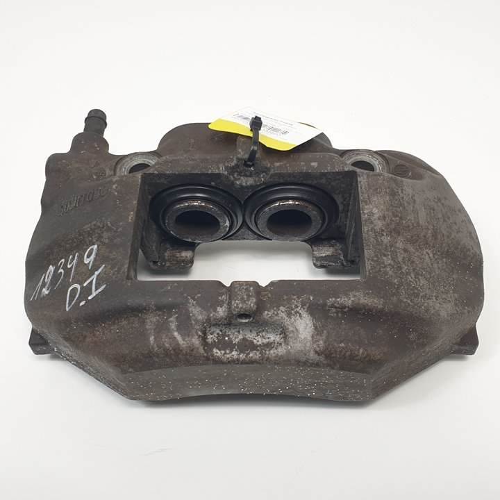 Bremssattel vorne links - LEXUS - LS430 (UCF30)