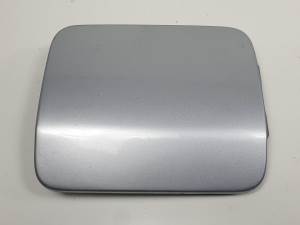 TAPA EXTERIOR COMBUSTIBLE MITSUBISHI MONTERO (V60/V70) Autodesguaces Alicante
