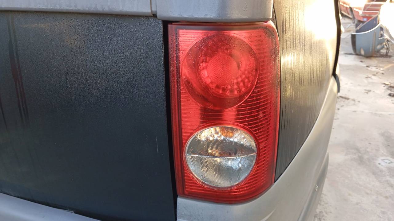 PILOTO TRASERO DERECHO