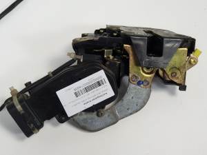 CERRADURA PUERTA DELANTERA IZQUIERDA SUZUKI GRAND VITARA 3 PUERTAS SQ (GT) Autodesguaces Alicante