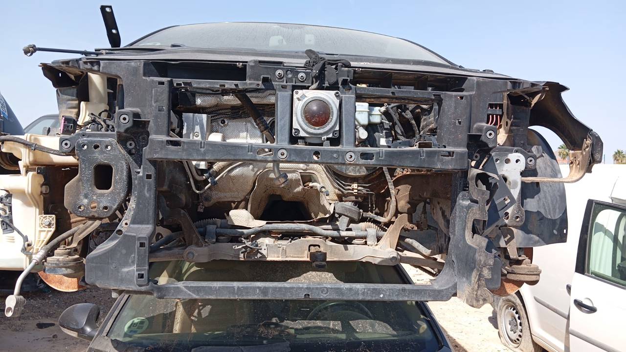 PANEL FRONTAL