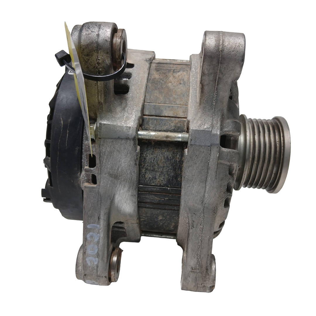Foto 2 de Alternador Peugeot Rifter (2021)