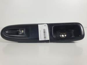 MANDO ELEVALUNAS DELANTERO IZQUIERDO PEUGEOT 406 BERLINA (S1/S2) Autodesguaces Alicante