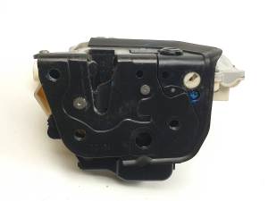 CERRADURA PUERTA TRASERA DERECHA 8E0839016AA AUDI A4 BERLINA (8E) Autodesguaces Alicante