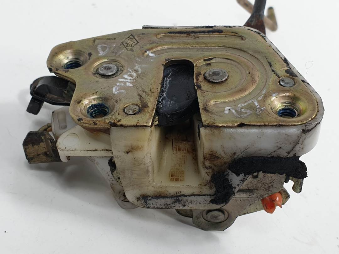 CERRADURA PUERTA DELANTERA IZQUIERDA - MITSUBISHI - MONTERO (V20/V40)