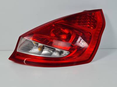 PILOTO TRASERO DERECHO 8A6113404A FORD FIESTA (CB1) Autodesguaces Alicante