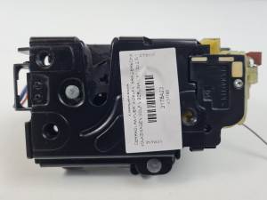 CERRADURA PUERTA DELANTERA DERECHA 3B1837016CG VOLKSWAGEN GOLF V BERLINA (1K1) Autodesguaces Alicante