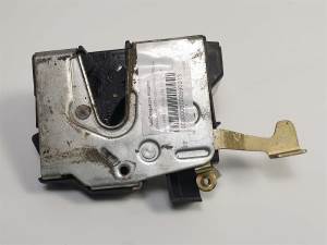 CERRADURA PUERTA DELANTERA DERECHA 81047820 BMW SERIE 5 BERLINA (E34) Autodesguaces Alicante