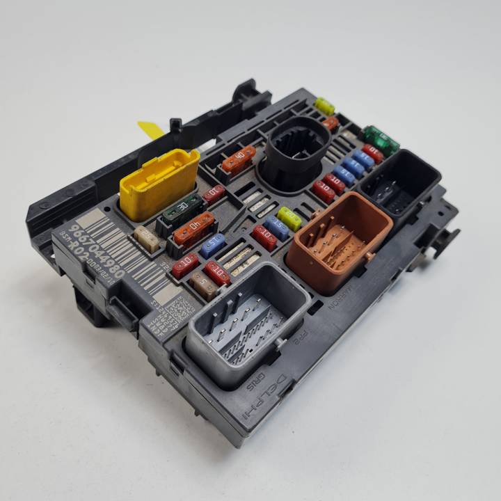 CAJA RELES / FUSIBLES 9667044980 CITROEN C4 GRAND PICASSO Autodesguaces Alicante