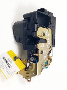 CERRADURA PUERTA DELANTERA DERECHA SSANGYONG REXTON (Y200) Autodesguaces Alicante