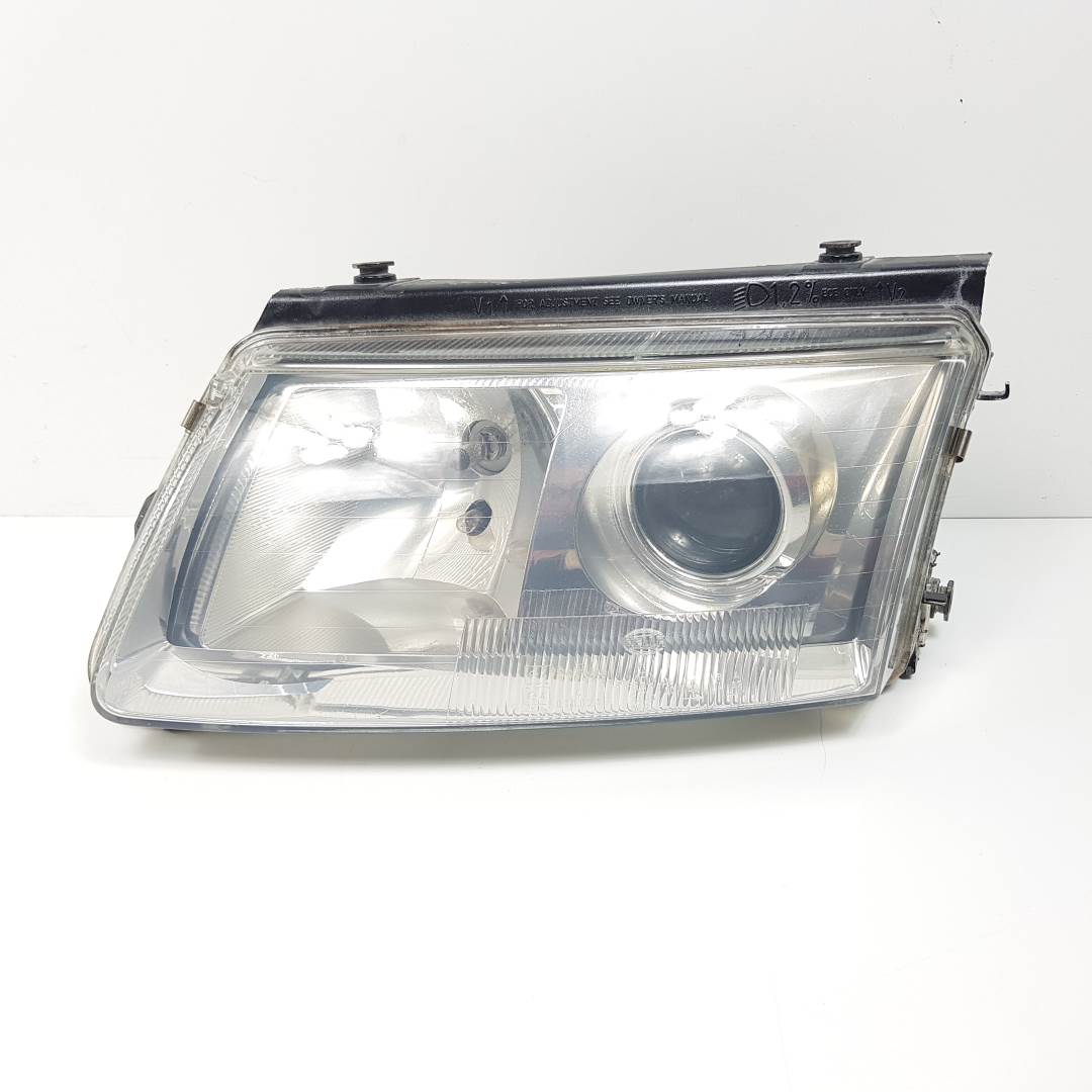 FARO IZQUIERDO - VOLKSWAGEN - PASSAT BERLINA (3B2)