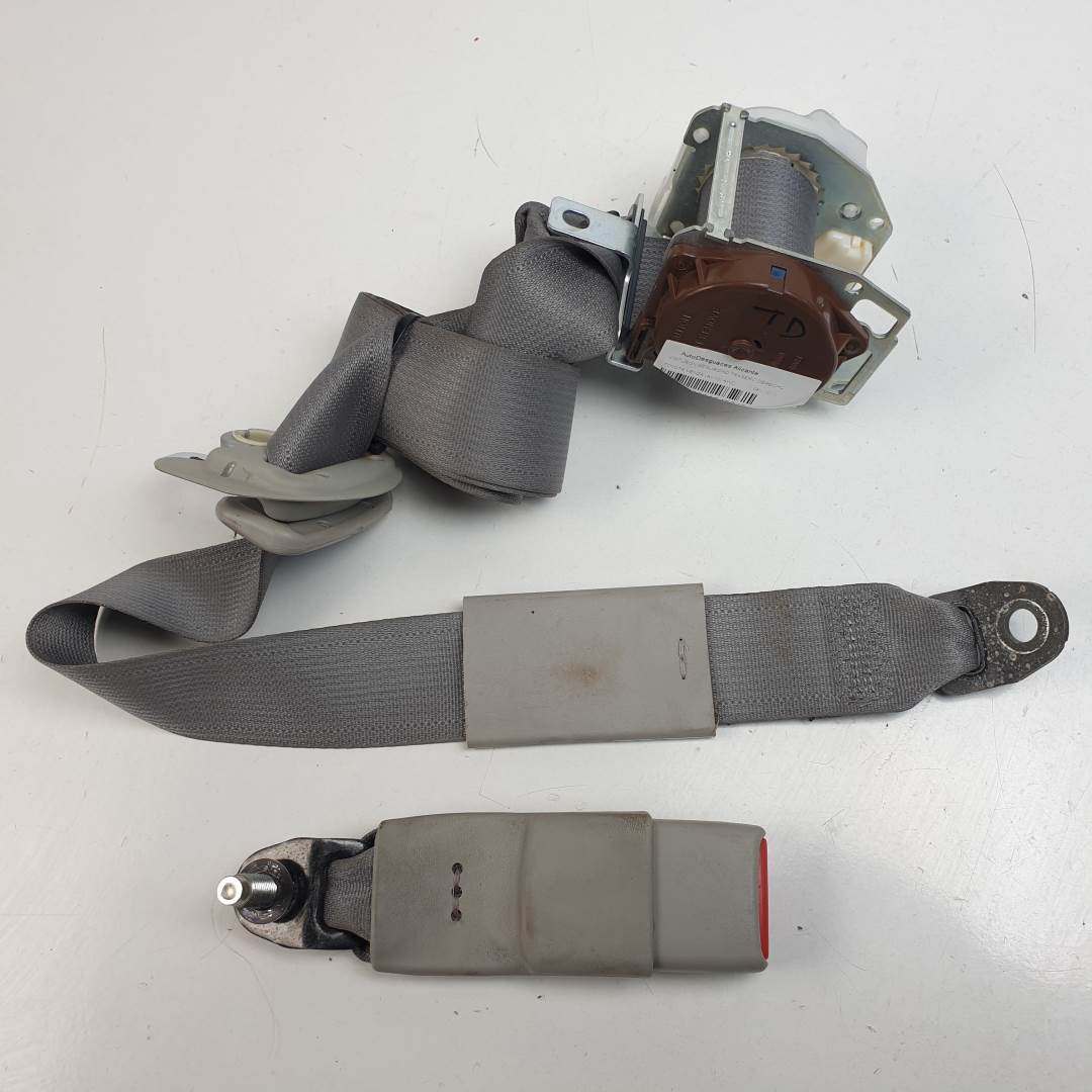 CINTURON SEGURIDAD TRASERO DERECHO - TOYOTA - VENZA (AV10)