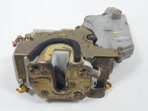 CERRADURA PUERTA DELANTERA IZQUIERDA NISSAN PRIMERA BERLINA (P11) Autodesguaces Alicante