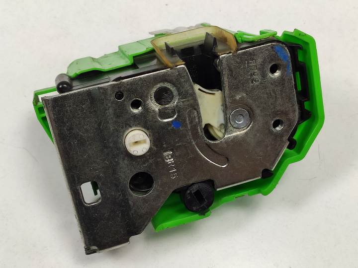 CERRADURA PUERTA TRASERA DERECHA 505228690 ALFA ROMEO GIULIETTA (191) Autodesguaces Alicante