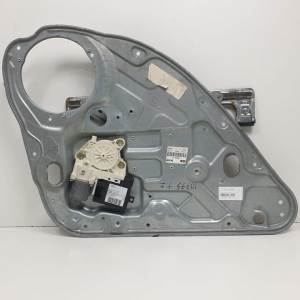 ELEVALUNAS TRASERO IZQUIERDO 4M51A045H23A FORD FOCUS BERLINA (CAP) Autodesguaces Alicante