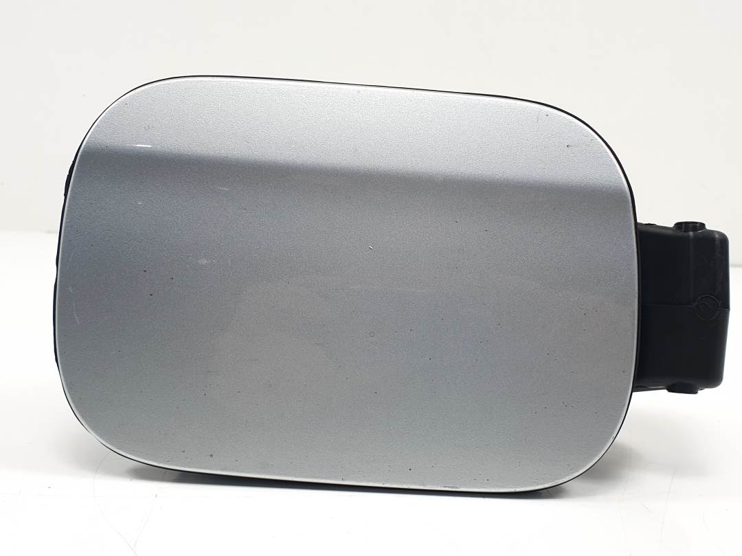 TAPA EXTERIOR COMBUSTIBLE - 1K9809857 - VOLKSWAGEN - GOLF VI (5K1)