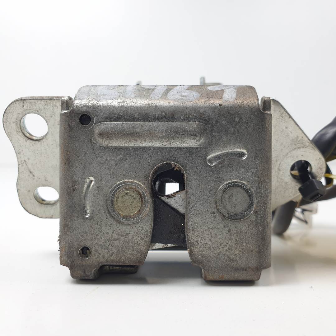 CERRADURA MALETERO / PORTON - TOYOTA - YARIS (NCP1/NLP1/SCP1)