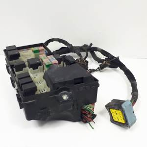 CAJA RELES / FUSIBLES 30679795 VOLVO V50 FAMILIAR Autodesguaces Alicante