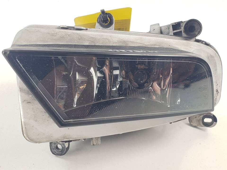 Feu antibrouillard gauche - 8K0941699B - AUDI - A4 BER. (B8)