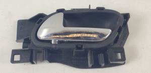 MANETA INTERIOR DELANTERA IZQUIERDA 9683446877 PEUGEOT 3008 (T84) Autodesguaces Alicante