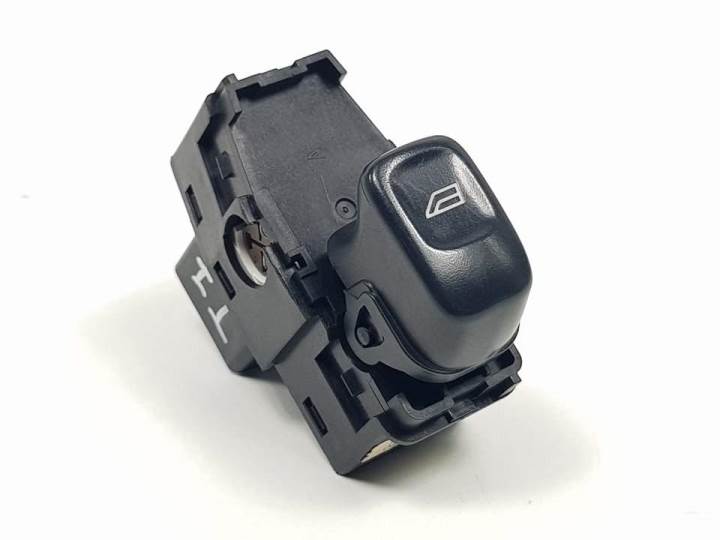 MANDO ELEVALUNAS TRASERO IZQUIERDO 8685288 VOLVO XC70 Autodesguaces Alicante