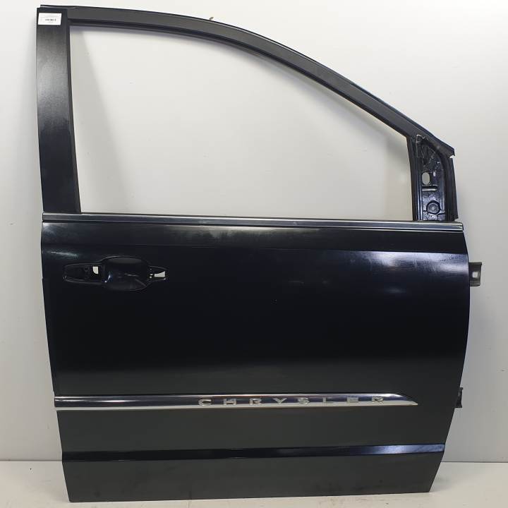 PUERTA DELANTERA DERECHA CHRYSLER GRAND VOYAGER Autodesguaces Alicante