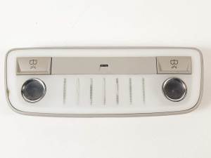 LUZ INTERIOR A2128205001 MERCEDES CLASE E (W212) LIM. Autodesguaces Alicante