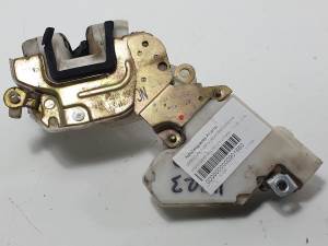 CERRADURA PUERTA DELANTERA DERECHA 8055261U01 NISSAN SERENA (C23M) Autodesguaces Alicante