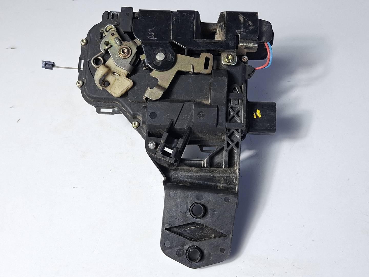 Foto 2 de Cerradura Puerta Delantera Derecha Volkswagen Passat Berlina (3b3) (2000–2005)