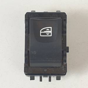 MANDO ELEVALUNAS DELANTERO DERECHO 809600018R RENAULT SCENIC III (JZ) Autodesguaces Alicante