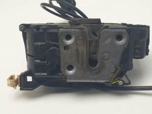 CERRADURA PUERTA DELANTERA DERECHA 350755F RENAULT CLIO III Autodesguaces Alicante
