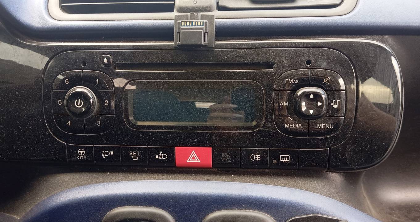 SISTEMA AUDIO / RADIO CD