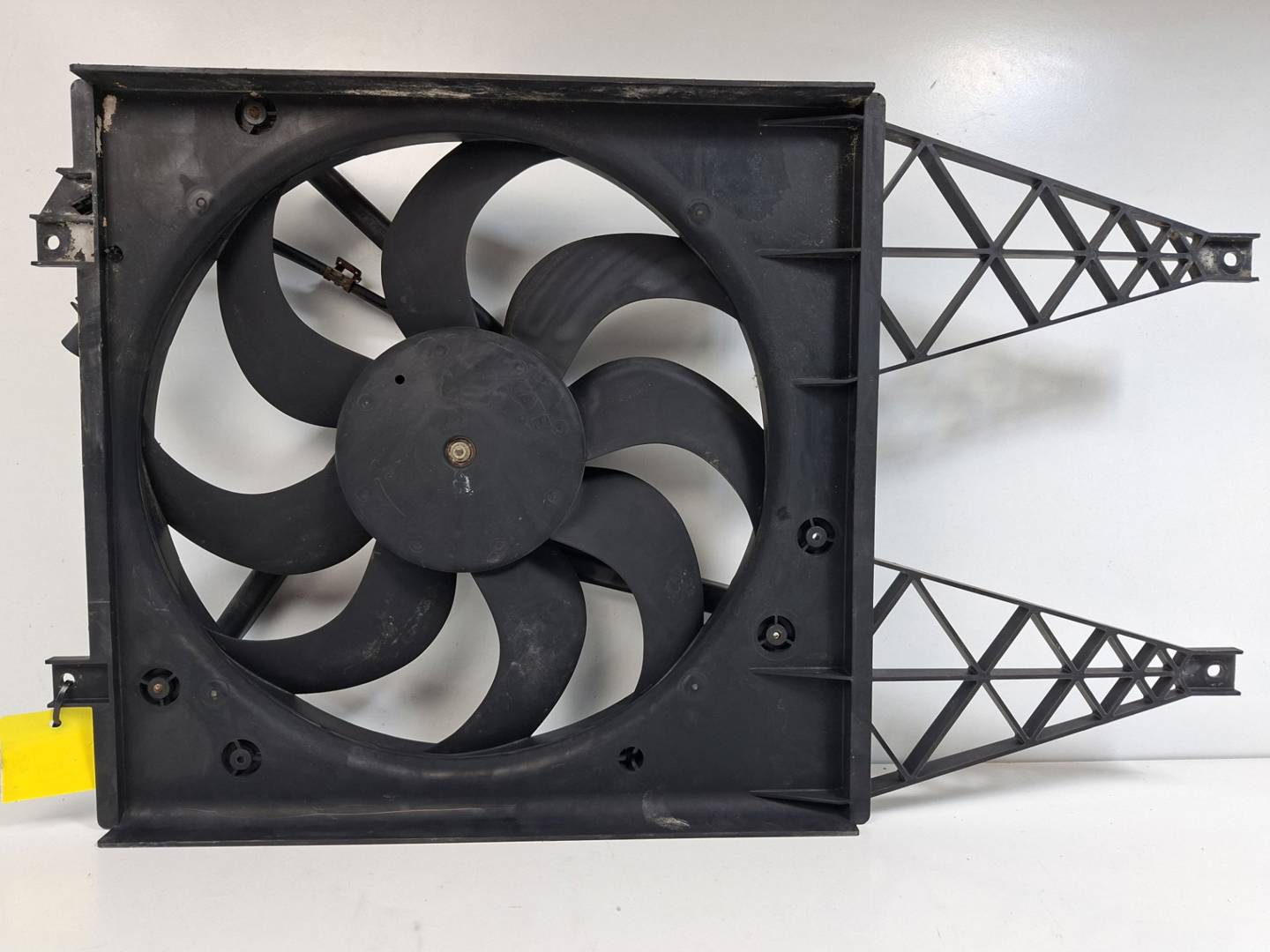 Ventilateur de radiateur - 6Q0121207L - VOLKSWAGEN - POLO (9N1)