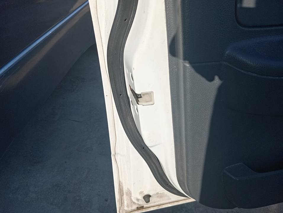 CERRADURA PUERTA DELANTERA IZQUIERDA