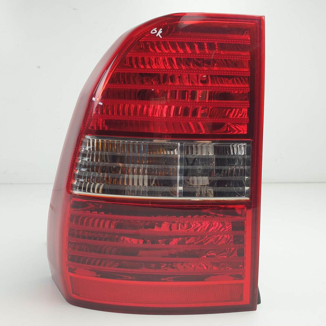 PILOTO TRASERO IZQUIERDO - 924011F0 - KIA - SPORTAGE (JE,KM)