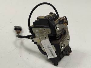 CERRADURA PUERTA DELANTERA DERECHA RENAULT MODUS Autodesguaces Alicante