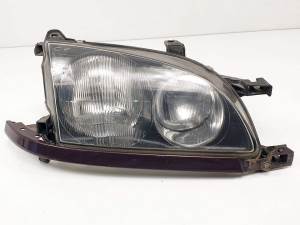 FARO DERECHO TOYOTA AVENSIS BERLINA (T22) Autodesguaces Alicante