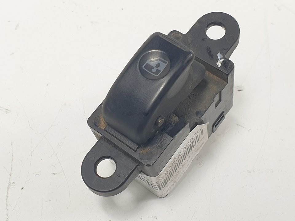 MANDO ELEVALUNAS DELANTERO DERECHO - 9358006000 - HYUNDAI - ATOS PRIME (MX)