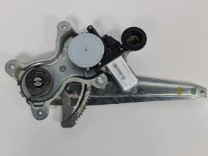 ELEVALUNAS TRASERO DERECHO 8571058010 LEXUS RX Autodesguaces Alicante